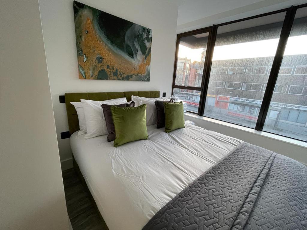 Kingsbridge Point - Cosy One Bed Apartments Near Town Centre, Swindon Kültér fotó