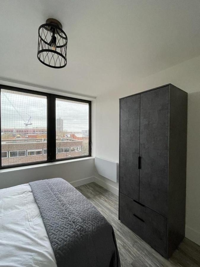 Kingsbridge Point - Cosy One Bed Apartments Near Town Centre, Swindon Kültér fotó