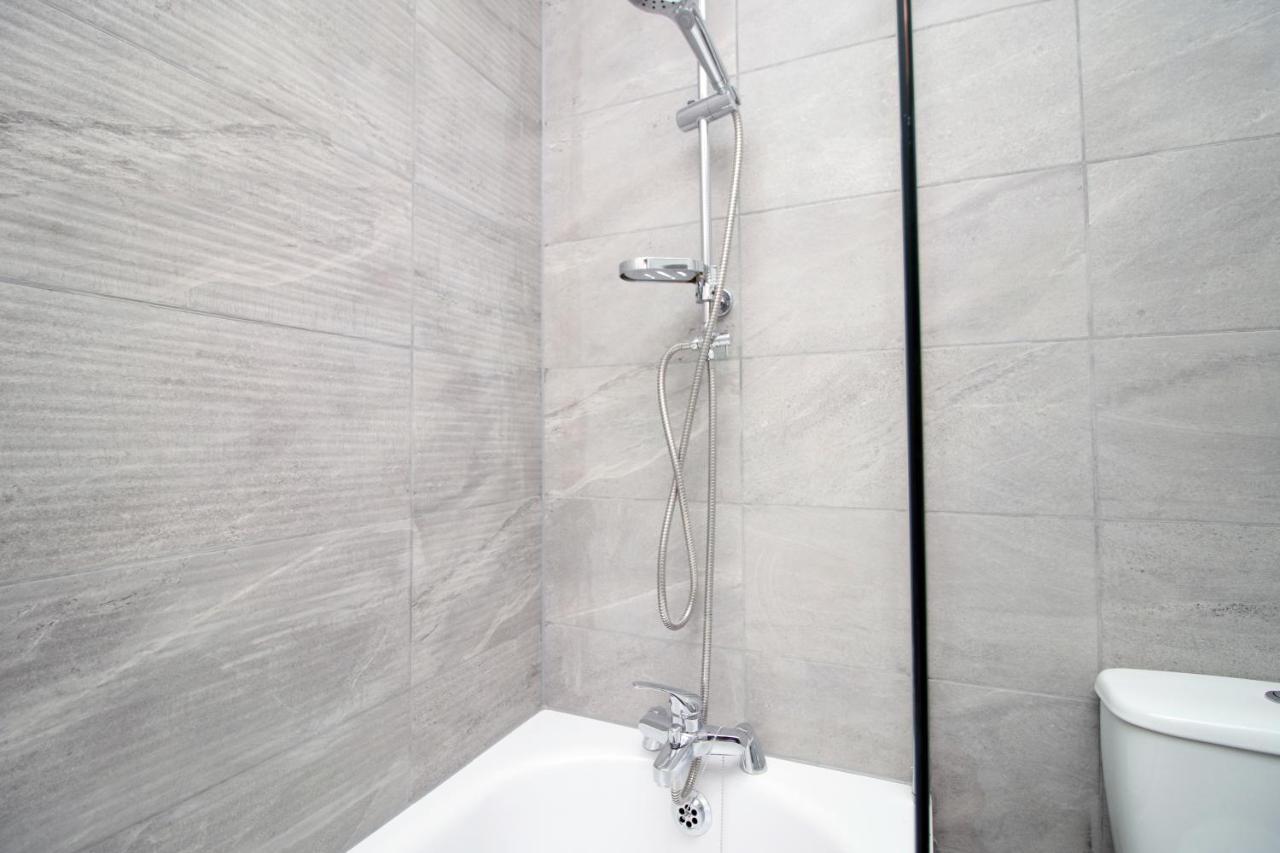 Kingsbridge Point - Cosy One Bed Apartments Near Town Centre, Swindon Kültér fotó