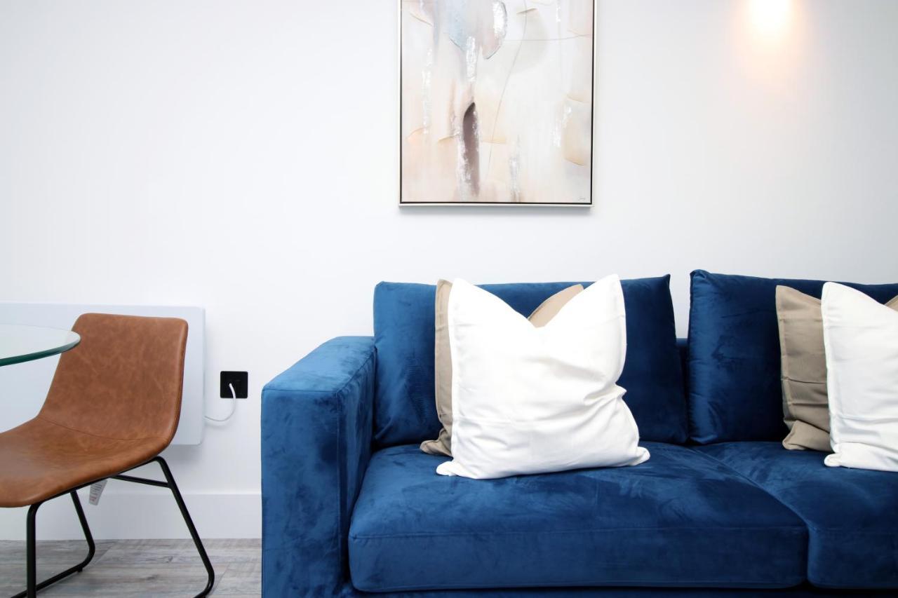 Kingsbridge Point - Cosy One Bed Apartments Near Town Centre, Swindon Kültér fotó